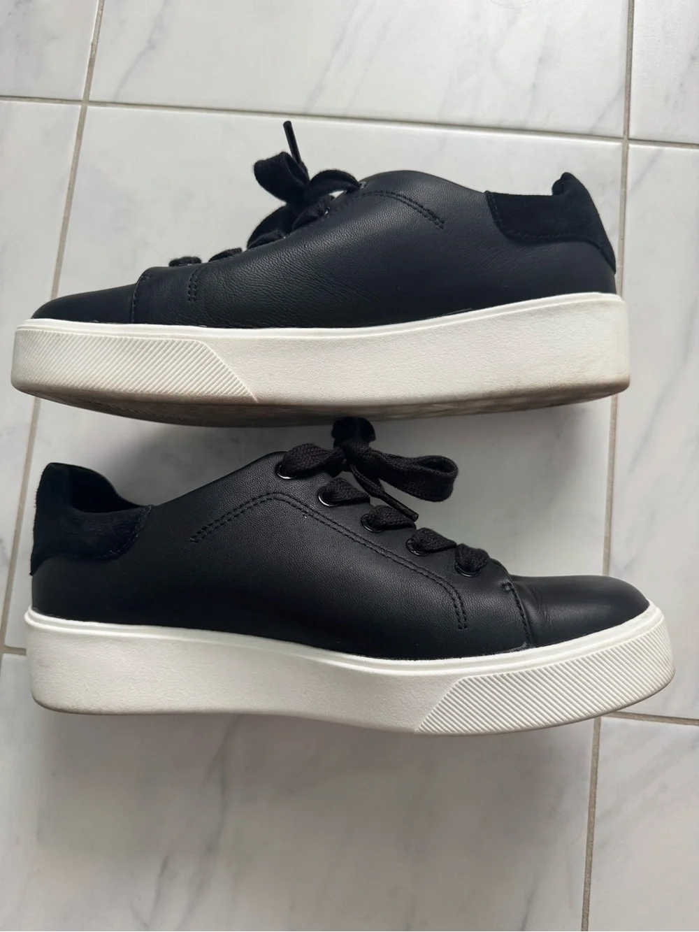 Naturalizer Morrison 2.0 Black Leather Sneakers Women’s Size 8W 8 Wide
